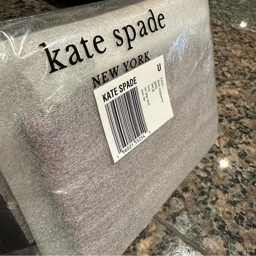 kate spade Metallic Plum Wristlet Clutch. Gorgeous! NWT - Picture 4 of 5